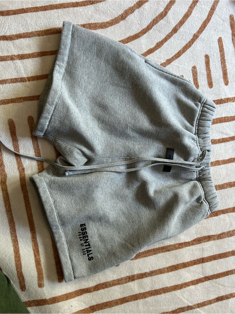 Essentials dark oat shorts